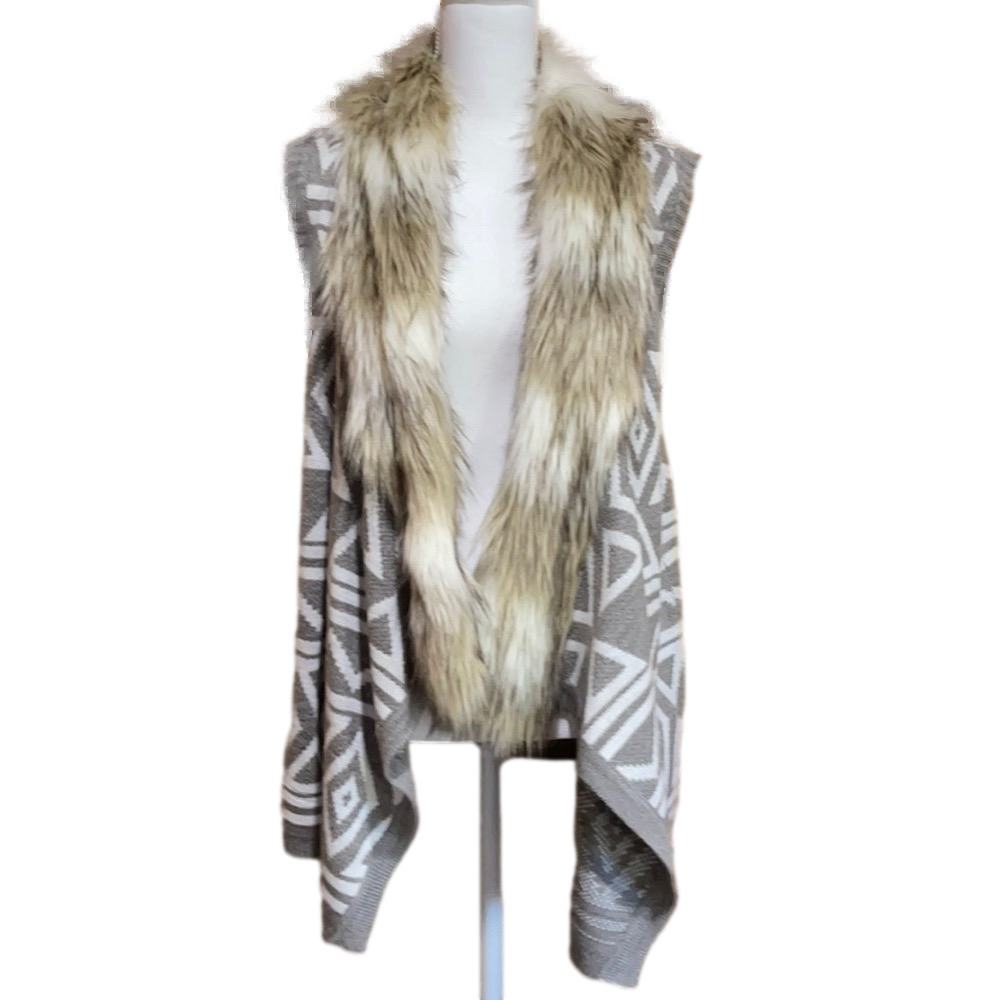 Dotsy’s Boutique Sweater Vest with Faux Fur Trim - EUC